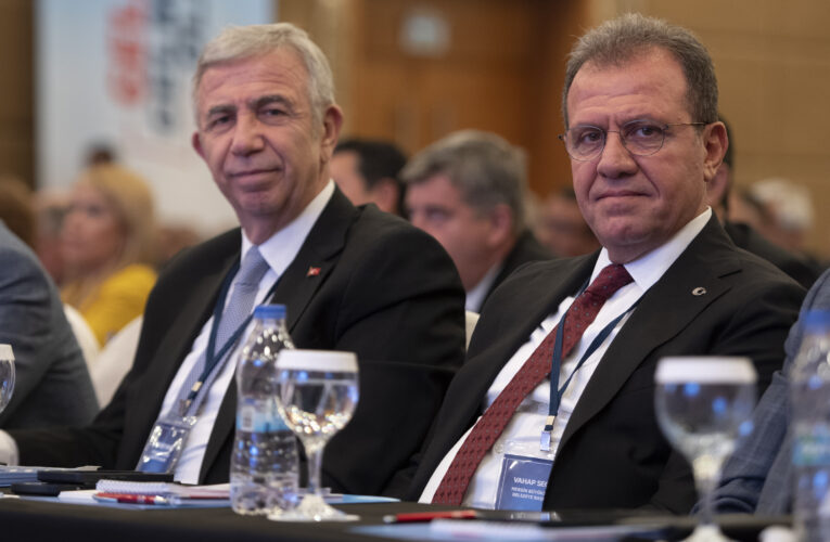 BAŞKAN SEÇER, ÇALIŞTAY ÖNCESİ ESNAFIN SIKINTILARINI DİNLEDİ