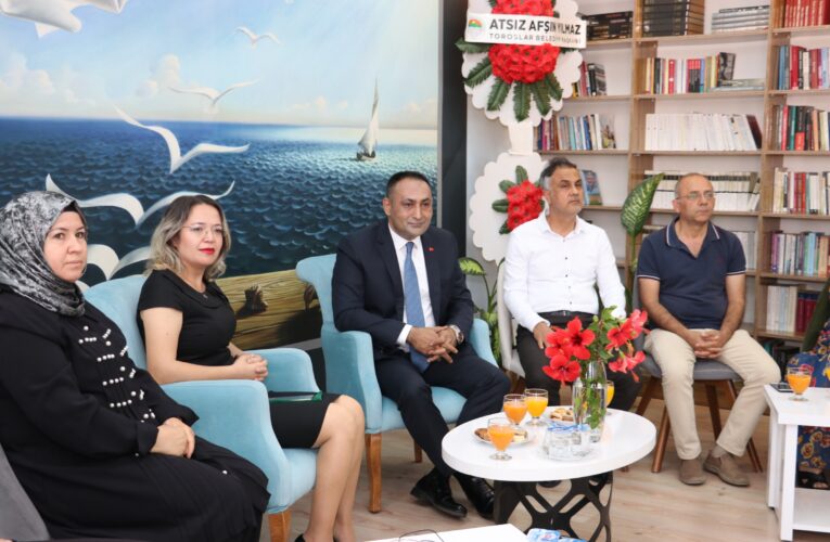 BAŞKAN YILMAZ, LİSELİ GENÇLERLE SÖYLEŞİ YAPTI