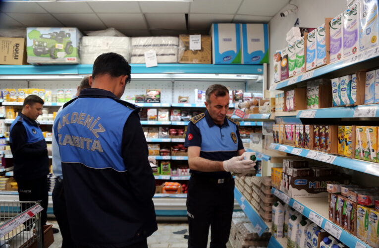 AKDENİZ ZABITASI’NDAN FİYAT-ETİKET DENETİMİ