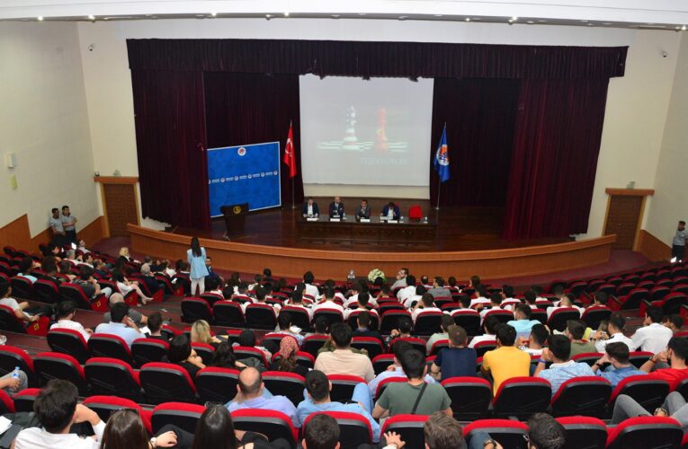 MERSİN BÜYÜKŞEHİR KARİYER MERKEZİ’NDEN DENİZCİLİK FAKÜLTESİ ÖĞRENCİLERİNE PANDEMİ SONRASI İŞ HAYATI SEMİNERİ