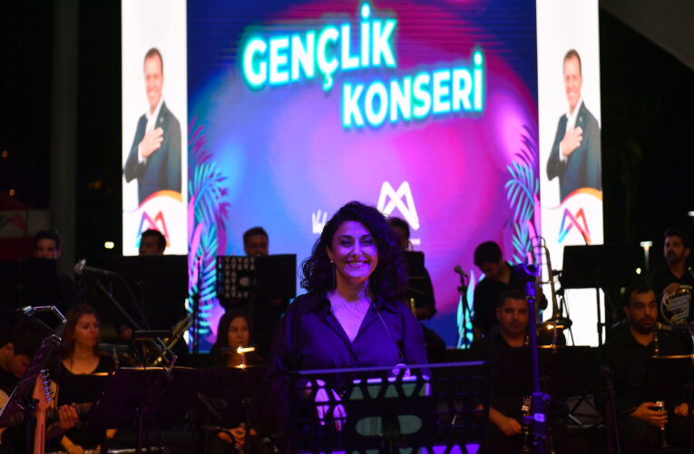 Mersin’de konser coşkusu bitmedi