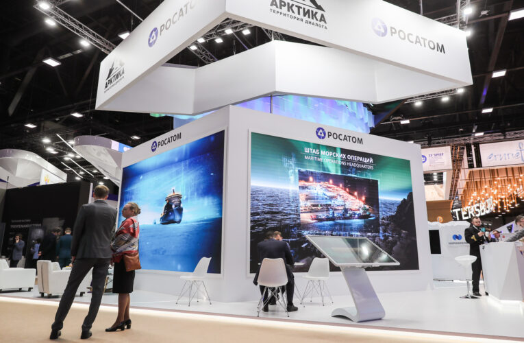 ROSATOM’UN ARKTİK BÖLGESİNDE YÜRÜTTÜĞÜ PROJELER 2030 YILINA KADAR 6000 KİŞİYE İŞ İMKÂNI SAĞLAYACAK