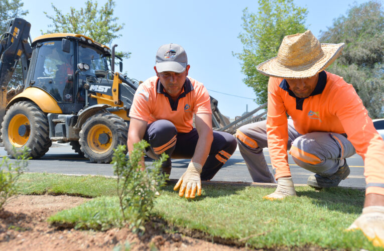 ANAMUR’DAKİ PEYZAJ ÇALIŞMALARI, VATANDAŞLARIN TAKDİRİNİ TOPLUYOR