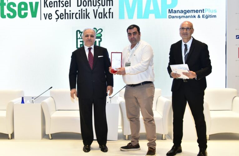 MERSİN BÜYÜKŞEHİR’İN “TEKSİN MERSİN” PROJESİNE ‘EN İYİ AKILLI ŞEHİR PROJESİ GELİŞTİREN VE UYGULAYAN BELEDİYE ÖDÜLÜ’