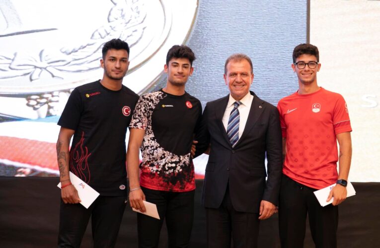 “SPORCU OLARAK EN YETKİN SİYASETÇİDEN ÇOK DAHA FAZLA İNSANLIĞA KATKI YAPIYORSUNUZ”