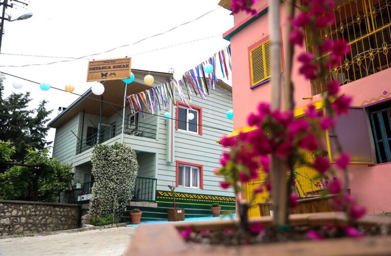 İSMAİL KÜÇÜKKAYA SORDU,  DARISEKİSİ ÖRNEK KÖY’ÜN HİKAYESİNİ MERAL SEÇER ANLATTI