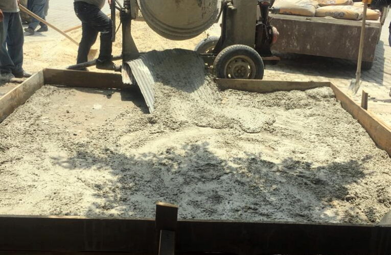 İmar yolu için dolgu çekildi, yıkılan kaçak yapının kalıntıları toplandı