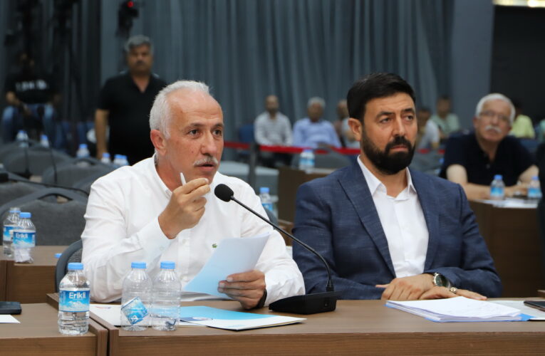 “Mersin ve Akdeniz’e yakışır, tertemiz bir balıkçı barınağı yapılacak”