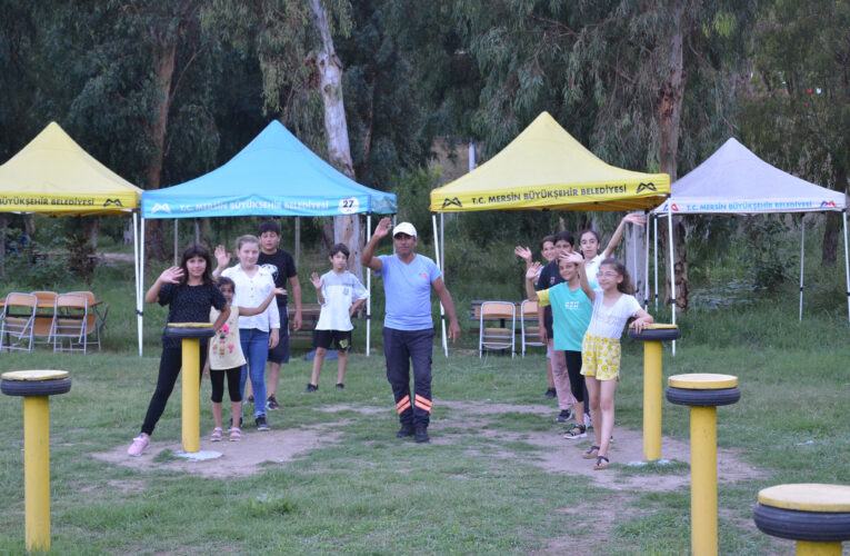 MERSİN BÜYÜKŞEHİR’DEN EMEKÇİ KADINLARA EĞLENCE PROGRAMI