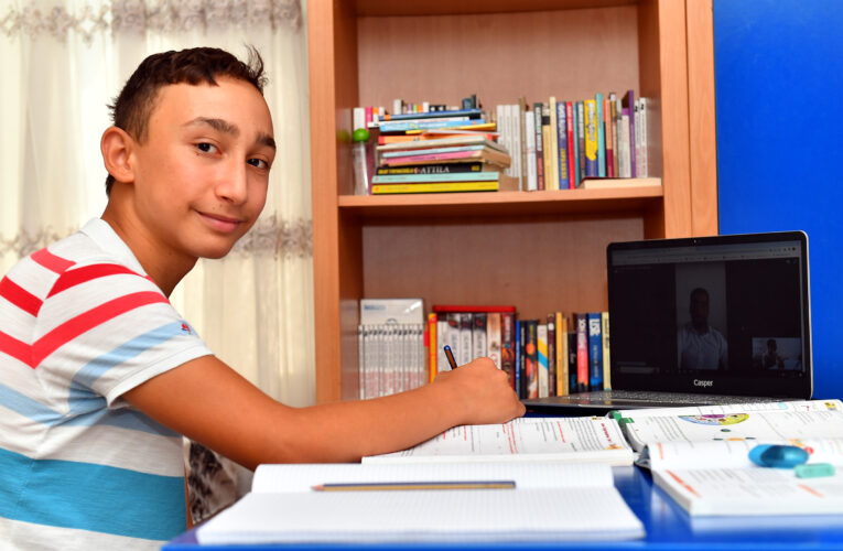 İZZET NERGİZ “BAŞARIMDA BELEDİYE ÖĞRETMENLERİMİN DESTEĞİ BÜYÜK”