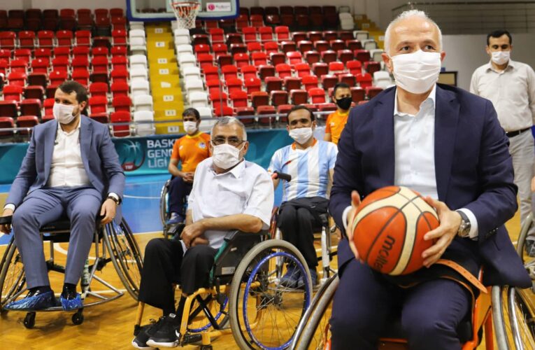 AKDENİZ BELEDİYE SPOR KULÜBÜ TEKERLEKLİ SANDALYE BASKETBOL TAKIMI 2’İNCİ LİGE ÇIKTI