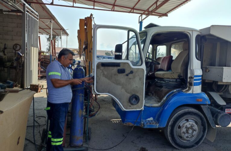 AKDENİZ BELEDİYESİ  FEN İŞLERİ EKİPLERİ ARALIKSIZ HİZMET VERİYOR