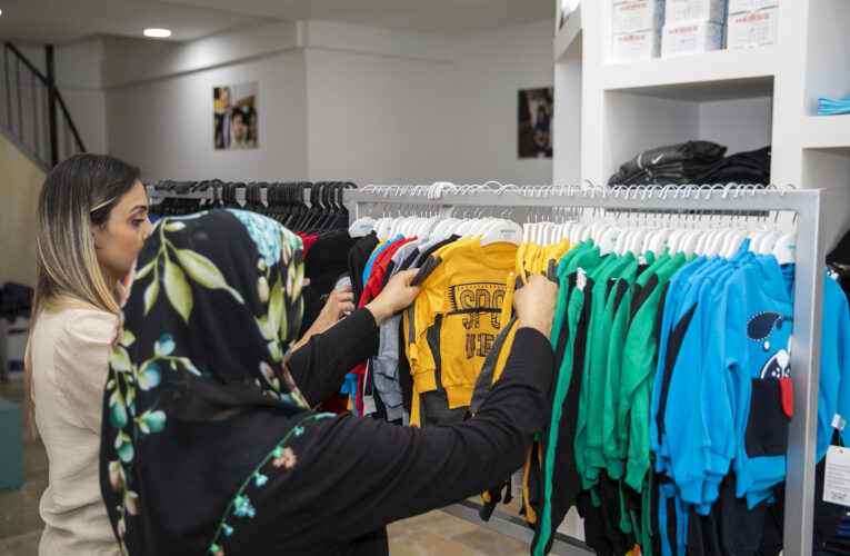 Kıyafet Evi’nin 2. Şubesi Tarsus’ta Açıldı