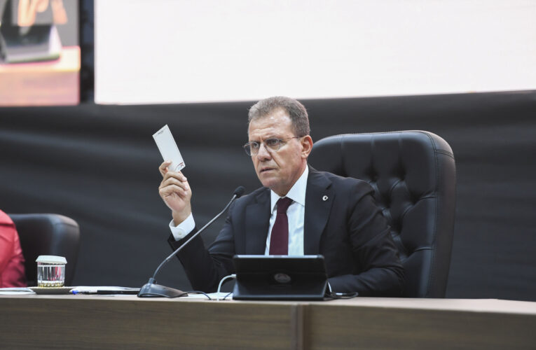 “EMSAL ORANINDA NE OLDU DA BİRDEN FİKİR DEĞİŞTİRDİNİZ?”