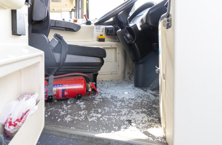 BELEDİYE OTOBÜSÜ ŞOFÖRÜ, YOLCU ŞİDDETİNE UĞRADI