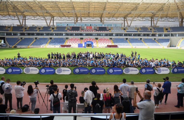 Zanetti Mersinli çocuklarla antrenman yaptı