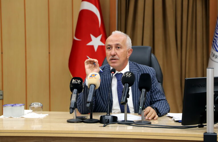 “BORÇLANMA KONUSUNDA HDP’Yİ İKNA EDEMEDİNİZ ALTINDA EZİLDİNİZ!”