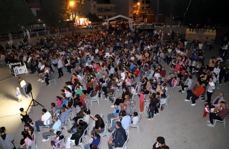 ADANALIOĞLU SAKİNLERİNİN AÇIK HAVADA FİLM KEYFİ