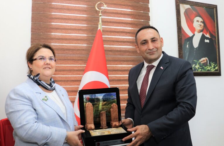 BAŞKAN YILMAZ, BAKAN YANIK’I AĞIRLADI