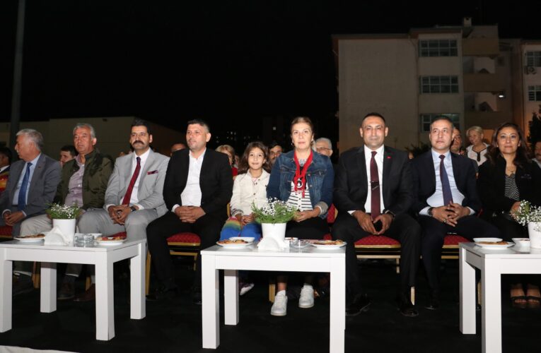 “CUMHURİYET COŞKUSU MEYDANLARA SIĞMADI”