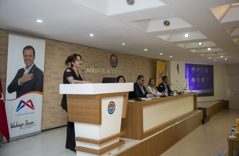 KARİYER MERKEZİNE GENÇLERDEN YOĞUN İLGİ