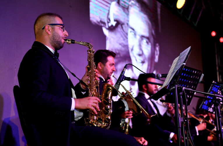 BÜYÜKŞEHİR BELEDİYESİ SANAT TOPLULUKLARI’NDAN TARSUS’TA MUHTEŞEM PERFORMANS