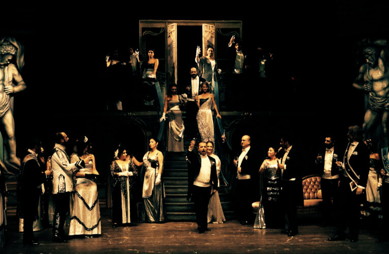 Mersin Devlet Opera ve Balesi uzun bir aradan sonra muhteşem bir eser ile yeniden seyircisiyle buluşuyor