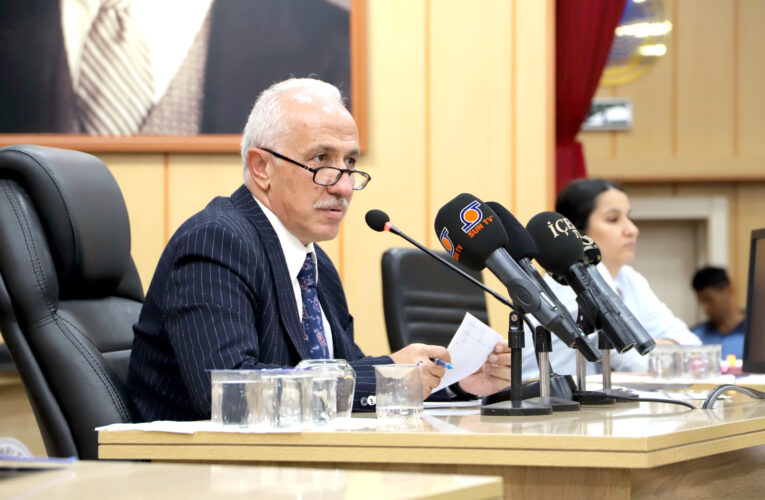 AKDENİZ BELEDİYESİ’NDEN ÜNİVERSİTE ÖĞRENCİLERİNE BURS DESTEĞİ