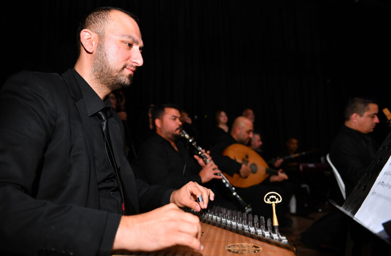 BÜYÜKŞEHİR, ULU ÖNDER MUSTAFA KEMAL ATATÜRK İÇİN ERDEMLİ’DE ANMA KONSERİ DÜZENLEDİ