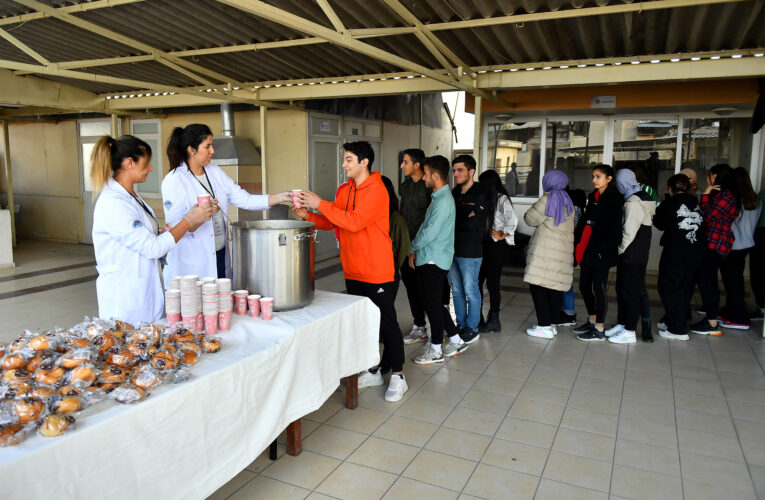 BÜYÜKŞEHİR’DEN YKS ÖĞRENCİLERİNE ‘1 EKMEK 1 ÇORBA’ HİZMETİ BAŞLADI