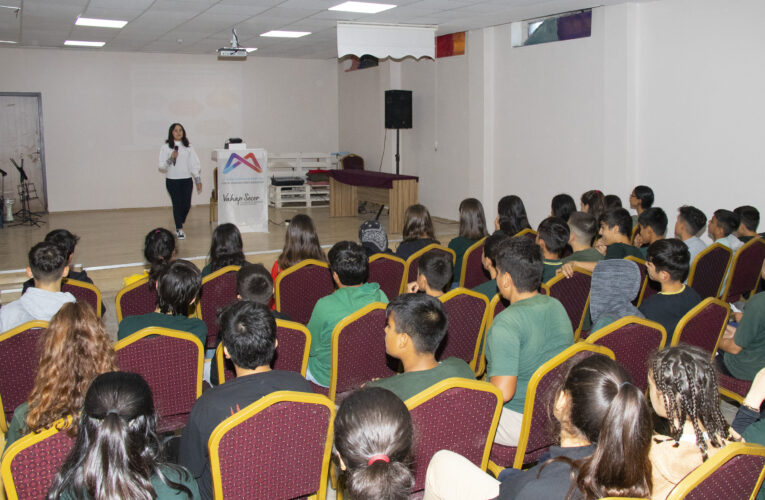 REHBER ÖĞRETMENİ OLMAYAN OKULLARA BÜYÜKŞEHİR’DEN REHBERLİK DESTEĞİ