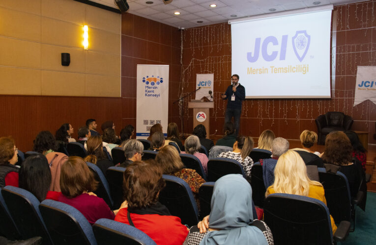 KADINLARIN EMEKLERİ STANTLARDAN DİJİTAL DÜNYAYA TAŞINIYOR