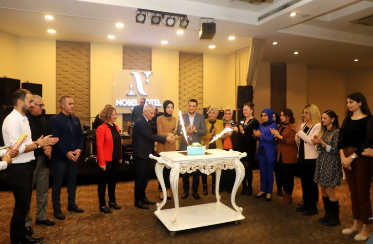 AKDENİZ BELEDİYESİ’NDE ‘ÖĞRETMENLER GÜNÜ’ BULUŞMASI