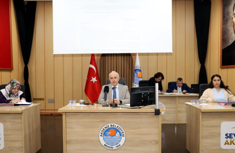 “Cumhuriyeti korumak ve geleceğe taşımak en asli görevimiz”