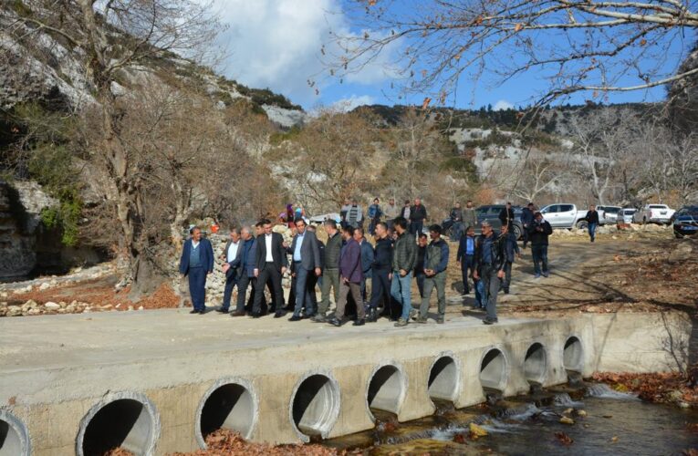 İki mahalleyi birbirine bağlayan Debuşe (Büzlü Kasis) ulaşıma açıldı