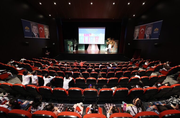 Enerjisa Enerji ‘Küsmesin Yıldızlar’ Tiyatro Oyunu ile Mersin’de öğrencilerle Buluştu