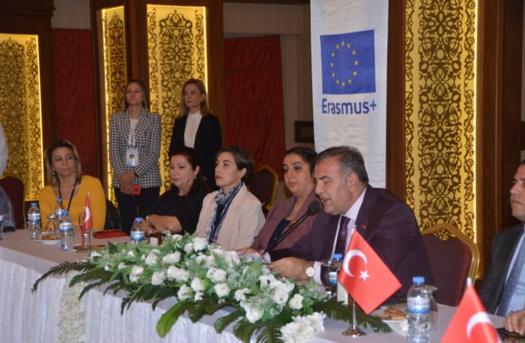 “YABANCI DİL OLARAK İNGİLİZCE ÖĞRETİMİNDE YENİLİKÇİ YAKLAŞIMLAR VE DEĞİŞEN ÖĞRETMEN ROLLERİ” ÇALIŞTAYI