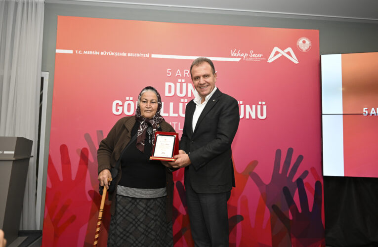 “VATANIMIZ, BAYRAĞIMIZ BİZİM DEĞERİMİZDİR. İCRAATLARIMIZLA BUNU HEP BERABER ORTAYA KOYMAYA ÇALIŞIYORUZ”