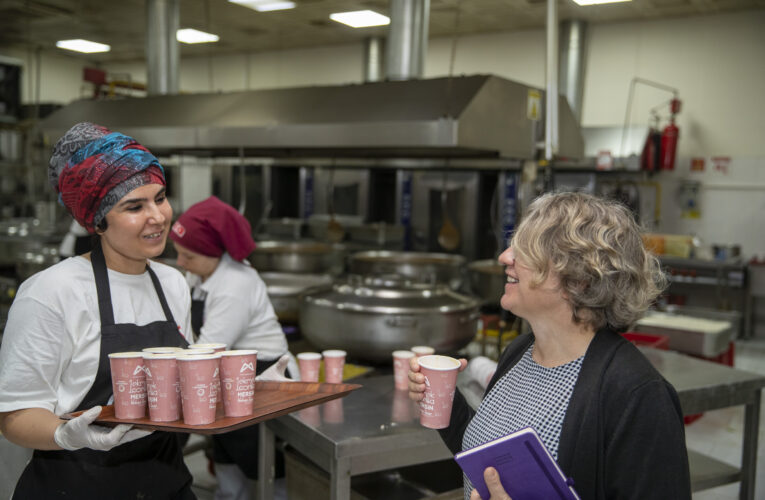 MERAL SEÇER: “EVİMİZ ATÖLYE KAPSAMINDA KADINLARA VE ÇOCUKLARA MAHREMİYET EĞİTİMİ DE VERİLİYOR”