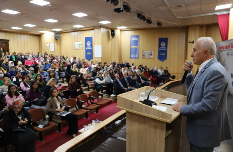 “Türk kadını, hayatın her alanında başarıyla ilerliyor”