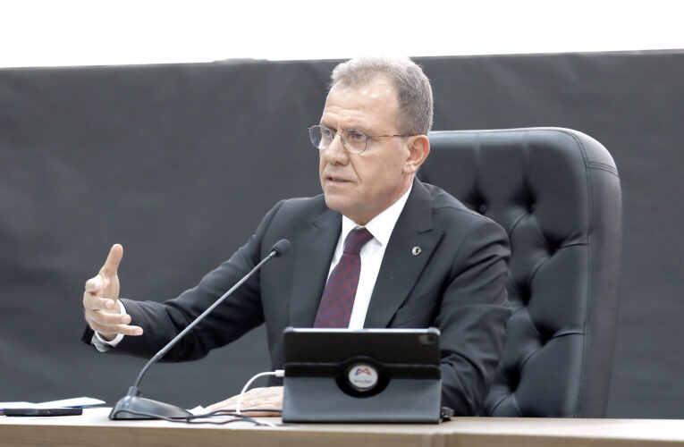 SEÇER: “2 YIL ÖNCE BAŞLANACAK İNŞAAT, 2 YIL SONRA BAŞLAMIŞ OLACAK”