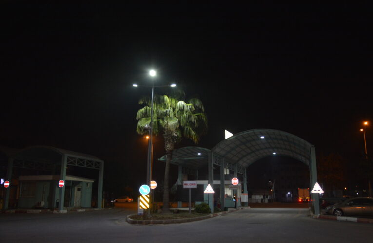 TARSUS HAL KOMPLEKSİ’NDE AYDINLATMA SİSTEMİ YAPILDI