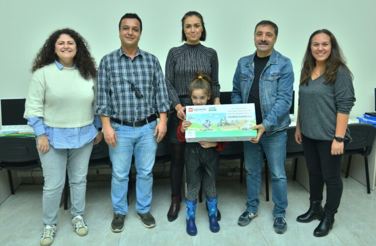 Yenişehir’in “Minik Bilim Kahramanları” için lego setleri dağıtıldı