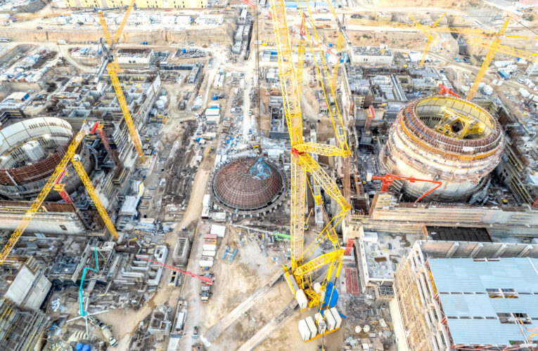 1’İNCİ GÜÇ ÜNİTESİNDE İÇ KORUMA KABUĞUNUN MONTAJI TAMAMLANDI