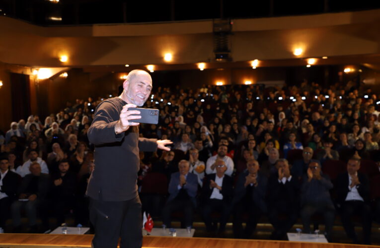 AHMET SULA, AKDENİZLİ GENÇLERİN HAYATINA DOKUNDU
