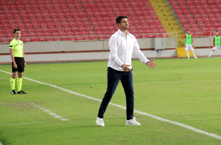 “HEDEFE OYNAYAN BİR TAKIMIZ”