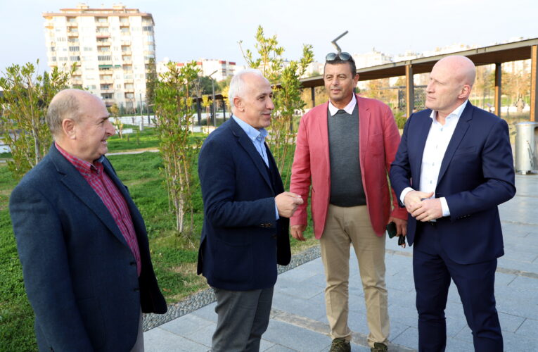 AKDENİZ’DE GERİ DÖNÜŞÜM MALZEMELERİ ÇOCUK PARKI’NA DÖNÜŞÜYOR