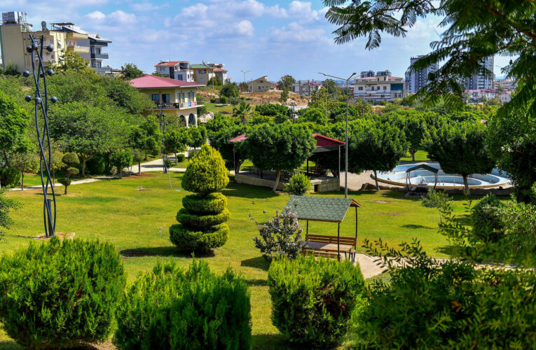 MERSİN, BÜYÜKŞEHİR’LE 2022’DE DE YEŞİLE DOYDU