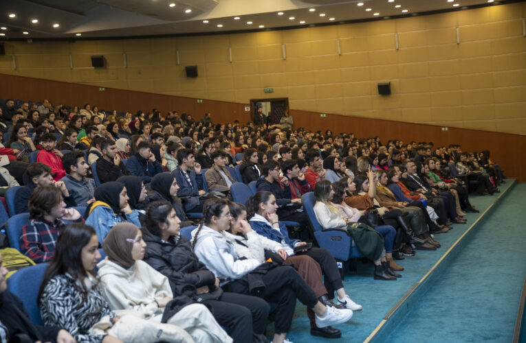 YKS ÖĞRENCİLERİ, BÜYÜKŞEHİR’İN ‘MOTİVASYON ETKİNLİĞİ’NDE BULUŞTU