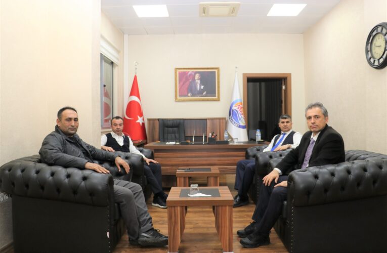 BAŞKAN YILMAZ, ACİL TOPLANMA ALANLARINDA VATANDAŞLARLA BİR ARAYA GELDİ, 112 ÇAĞRI MERKEZİNDE SAĞLIK ÇALIŞANLARINA KOLAYLIKLAR DİLEDİ